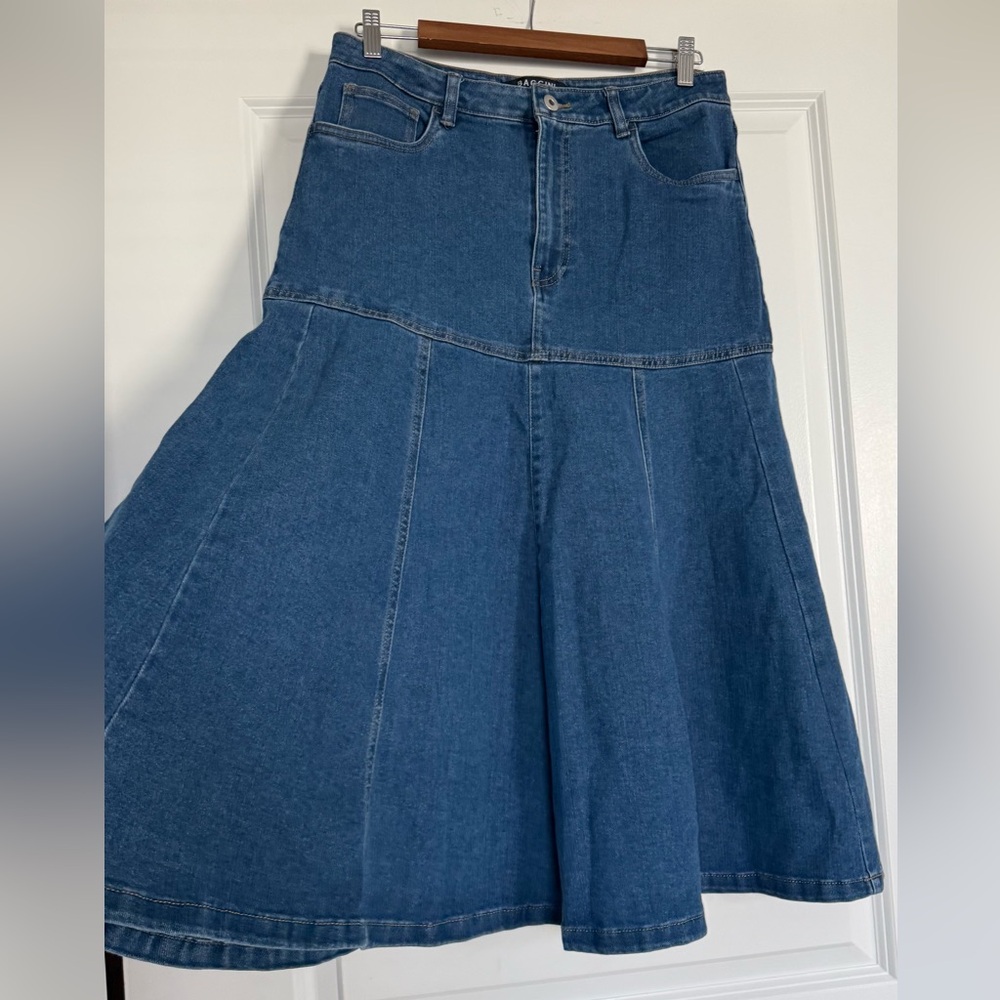 Baccini Blue denim midi skirt with zipper detail. Worn once.